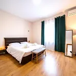 Colorful Comfy Condo Central Tirana